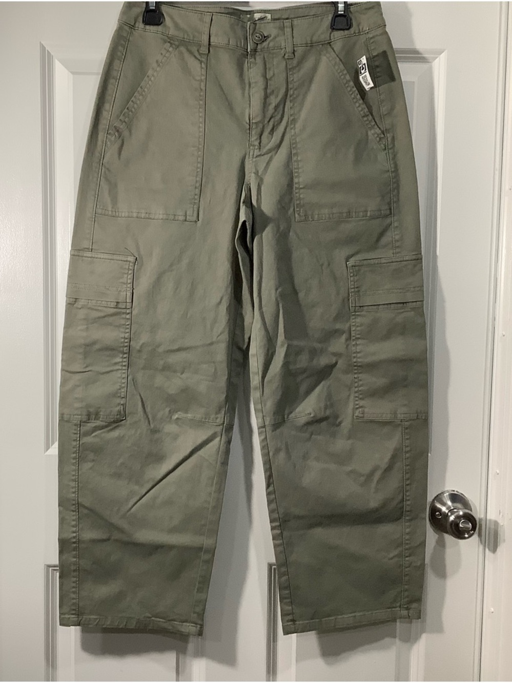 Universal Thread Olive Green Cargo Pants wide leg size 8 NWT. - Picture 4 of 12